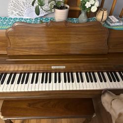 Baldwin Piano (PRICE NEGOTIABLE)