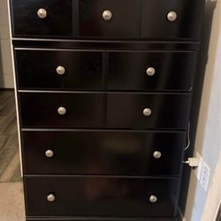  Complete-Black Queen Set