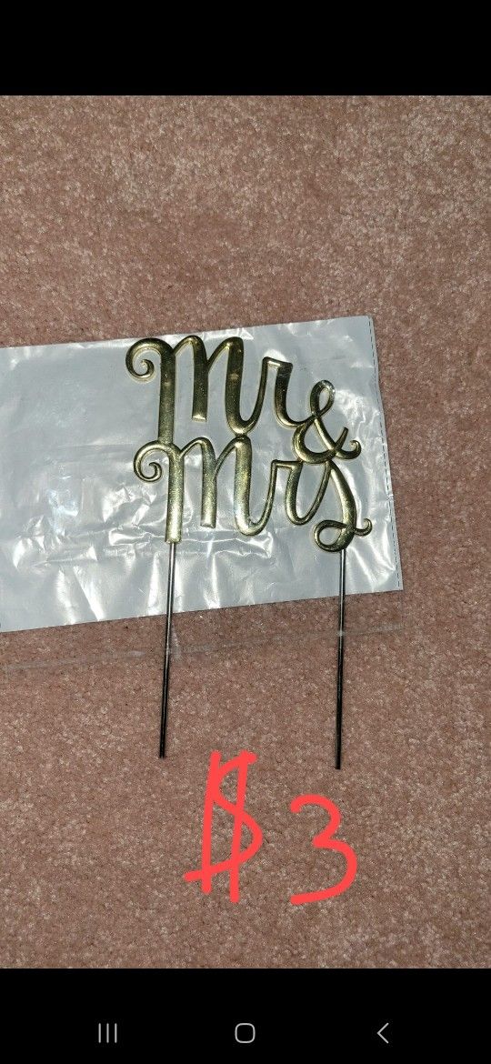 Mr Mrs cake topper