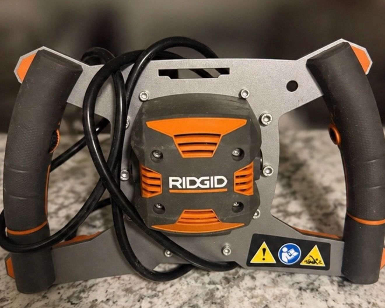 Rigid R7135 Single-Paddle Mixer