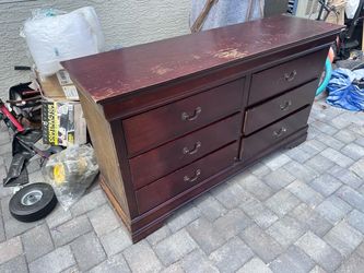 Dresser