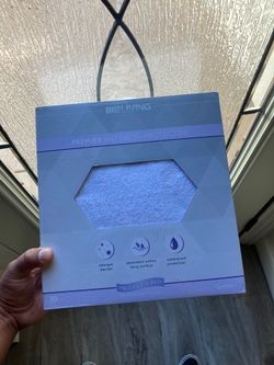 Lux living premier mattress cover. QUEEN.