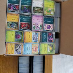 Pokemon Massive Bulk Lot Of Common, Uncommon, Reverse Foils. Holo Rares, Etc