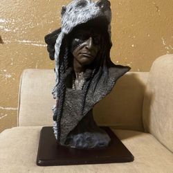 Indian Head Statue PENDING PICK UP