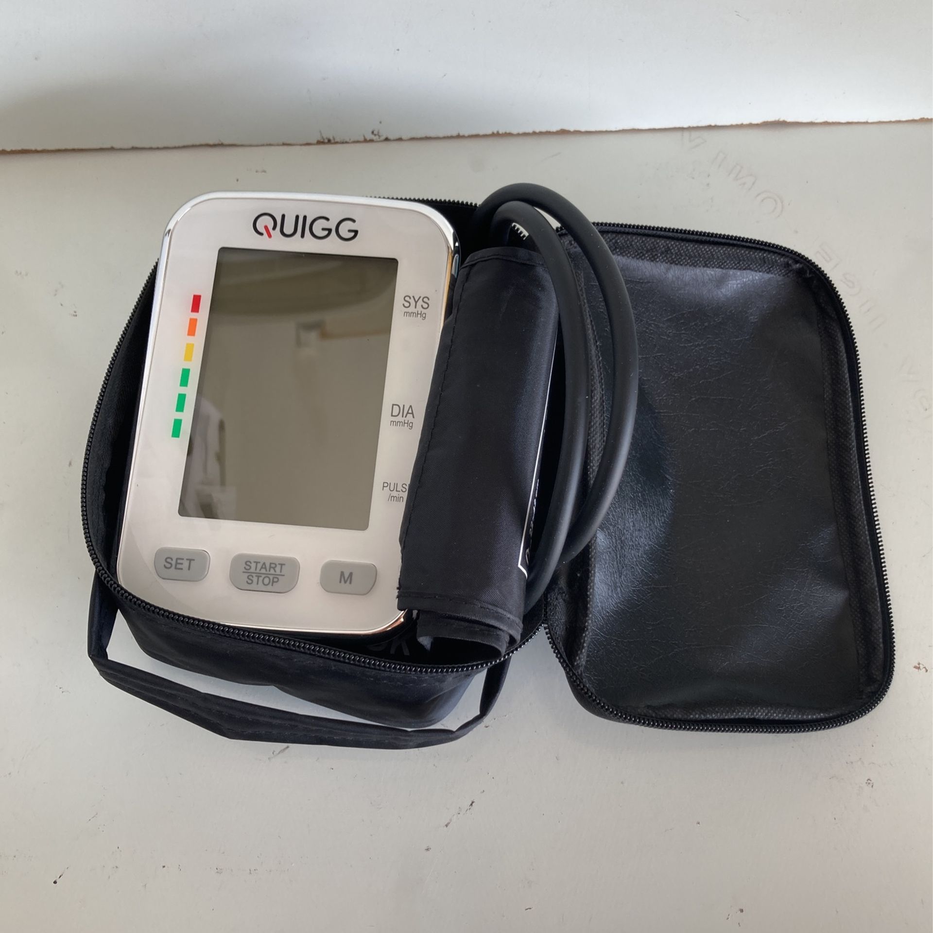 Quigg Blood Pressure Monitor French