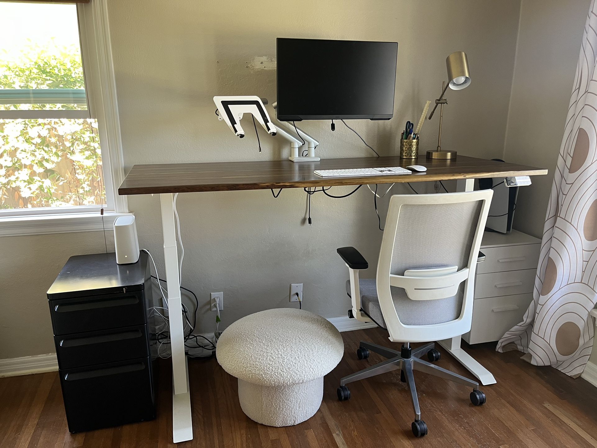 Desky Dual Hardwood Sit Stand Desk