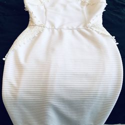 Gorgeous Soft White Linen & Lace Curvey Graduation/Dinner Dress