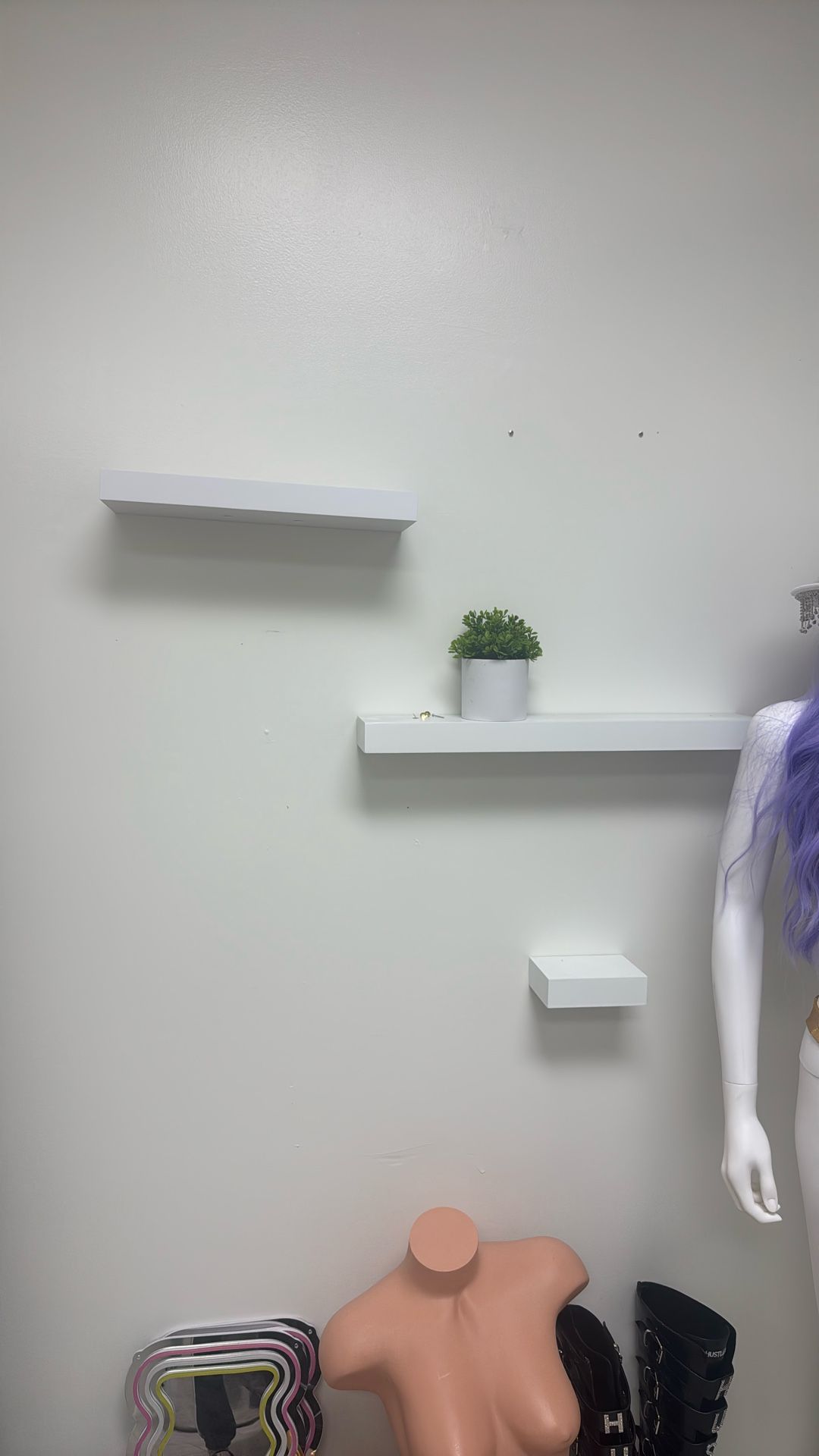 3 Shelves