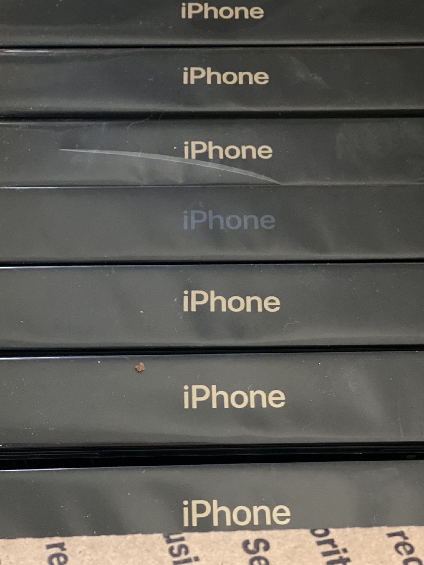 iPhone 12- READ DESCRIPTION