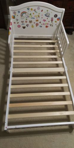 Toddler Bed frame / Yes Still Available