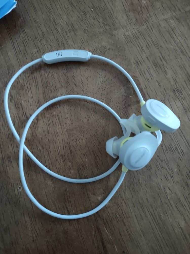 BOSE SOUNDSPORT ll EARBUDS 