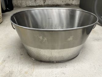 Drink bucket