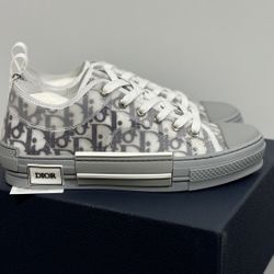 Dior B23