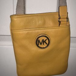 Michael Kors Messenger Bag Sachel