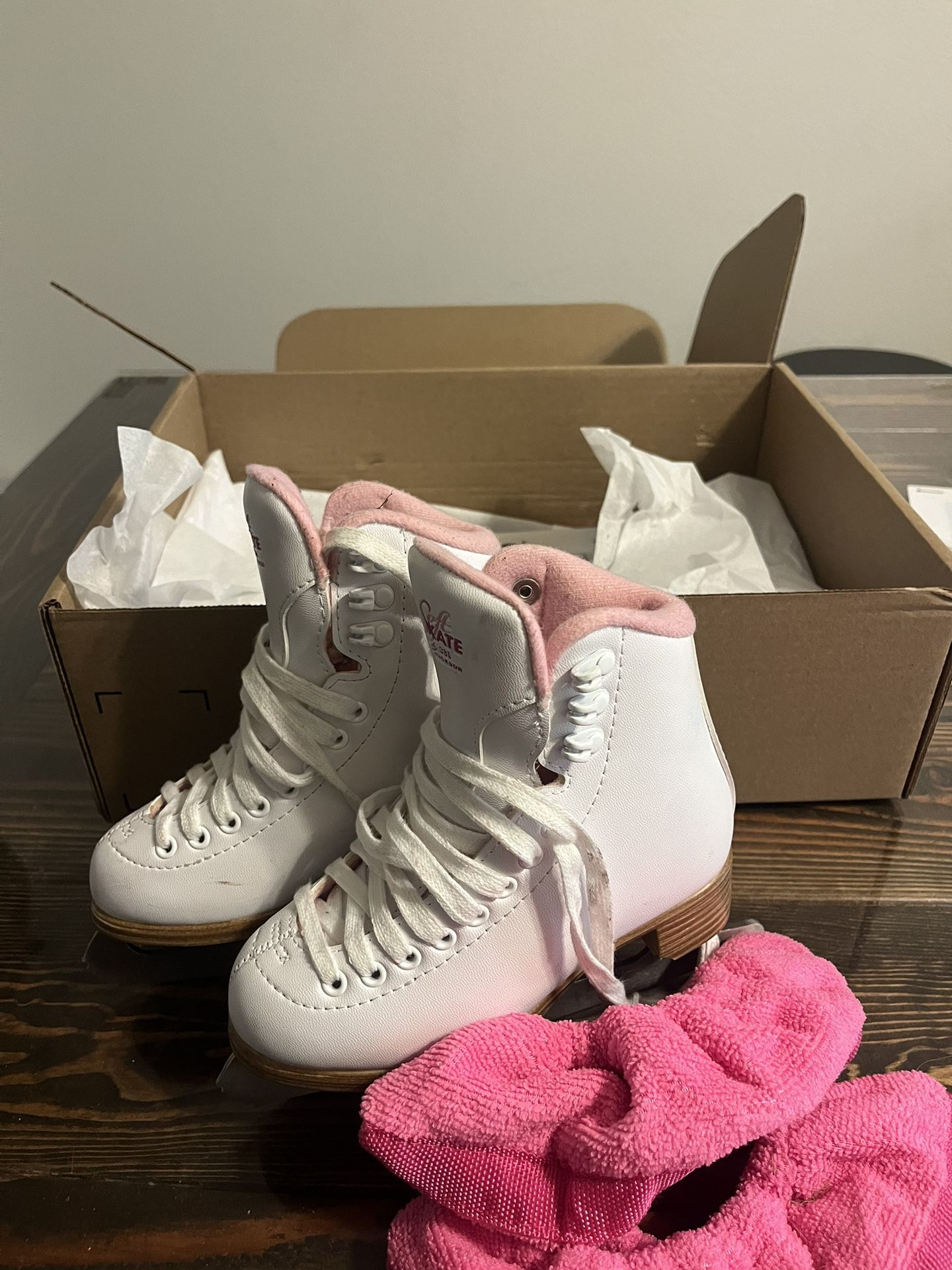 *Like New* Jackson Classic 380 Youth Girls Size (12) 13 Ice Skate