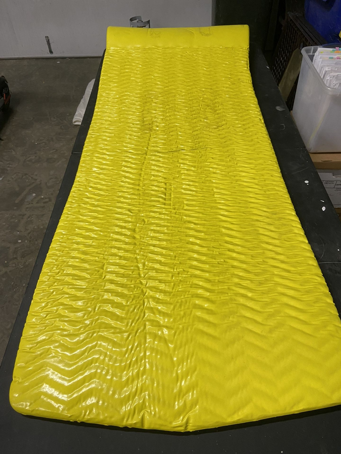 Serenity 1.5” Thick Pool Float