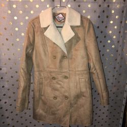 The American Outdoorsman Size Small Tan And Cream Button Down Coat