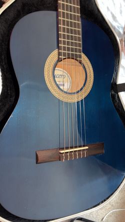 Selling my use 6 string nylon string