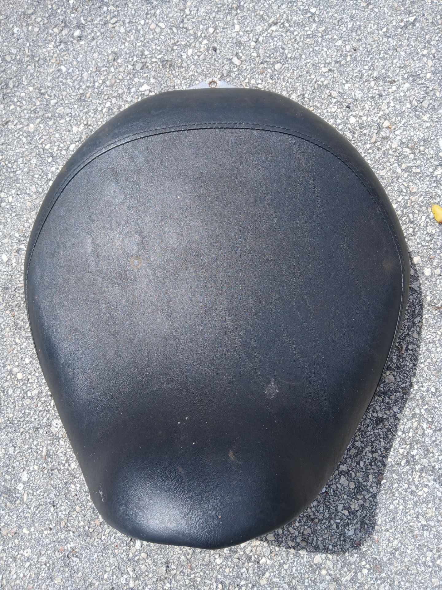 99 Honda Shadow VT 750 OEM Driver Seat MBA-00