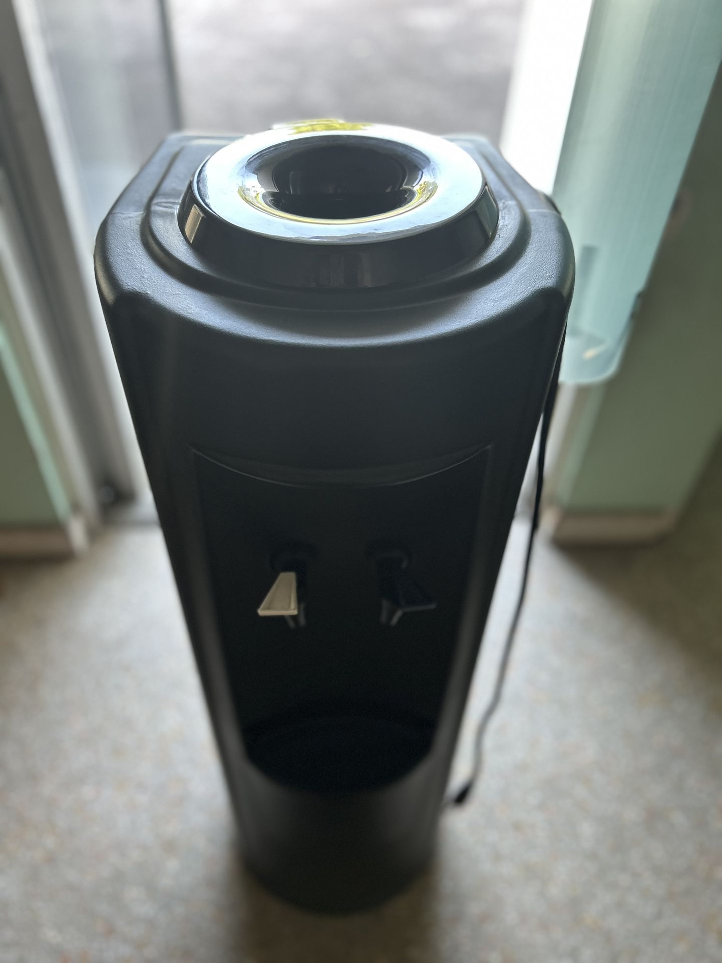 Water dispenser