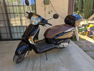 Kymko Like 200i scooter/motorcycle