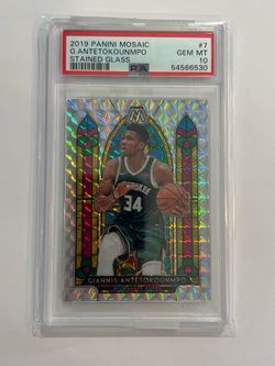 GIANNIS ANTETOKOUNMPO 2019 Panini Mosaic Stained Glass #7 PSA 10 GEM MINT NBA Basketball Card Slab