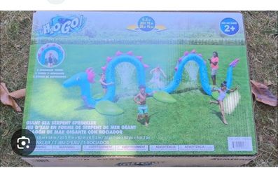 Inflatable sprinkler