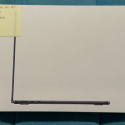 New Apple MacBook Air M5 13” 512GB 16GB RAM Midnight