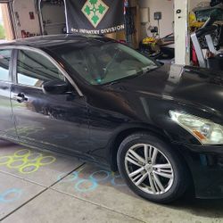 2011 Infiniti G25