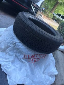 Used Car Tire with Good Tread