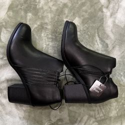 Arizona Jean Company Women's Sleek Black Booties Size 11M classic Ankle Boots