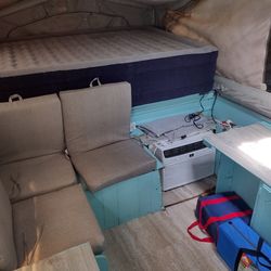 Pop-up camper