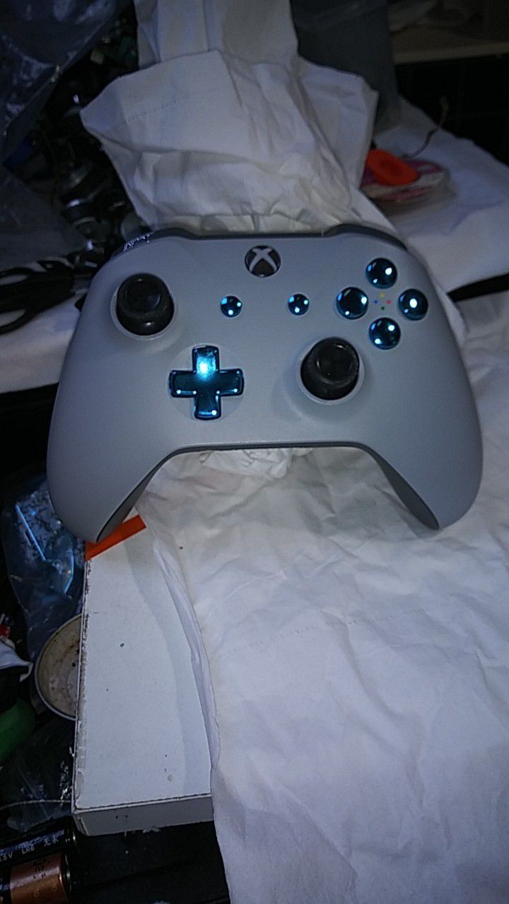 Only if serious hit me up. Brand new Xbox ones. Custom buttons this controller is brand new it was open just to add the custom buttons