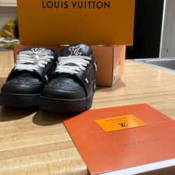 Louis Vuitton Trainer Sneaker,black,size 8