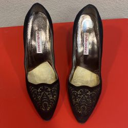 Vintage Lace Top Pumps