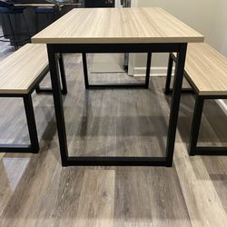 Kitchen Table/Bench Set