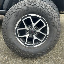 33” Jeep Gladiator Rubicon  Tires & wheels 