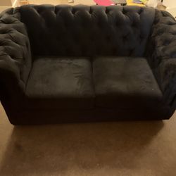 Tufted Couch 