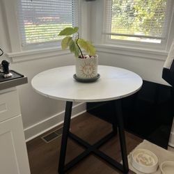 Round Dining Table
