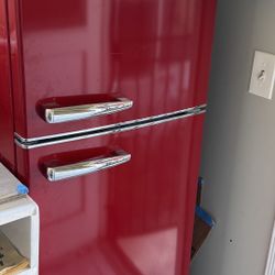 Retro Red Refrigerator Fridge 7.4cu