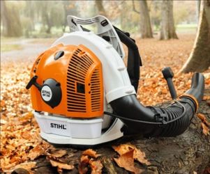 Stihl BR 700 Backpack Leaf Blower