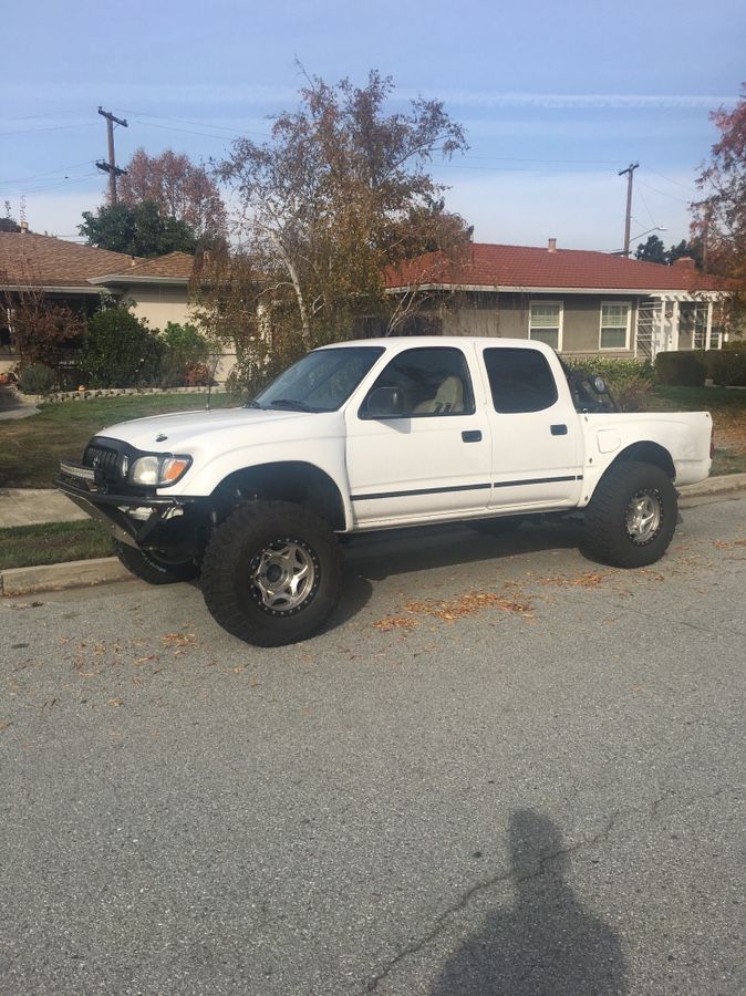 Custom 03 Toyota Tacoma Prerunner