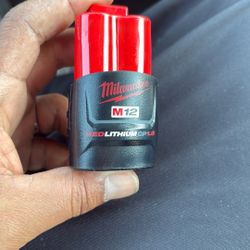 Milwaukee BatteryM12 