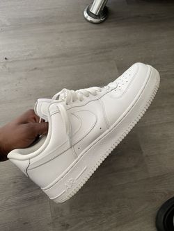 Low-Top AIR FORCE 1s SZ10.5