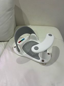 Baby Infant Bath Seat  Bathtub Suction Cups for Stability,  Display