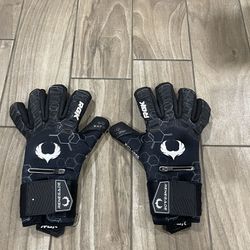 Renegade Soccer Goalie Gloves 