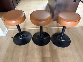 Set of 3 Swivel Bar Stools