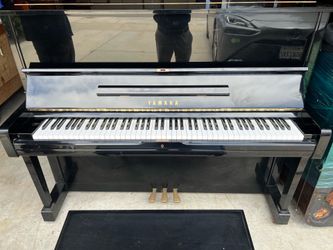 1985 Yamaha U1 upright piano.