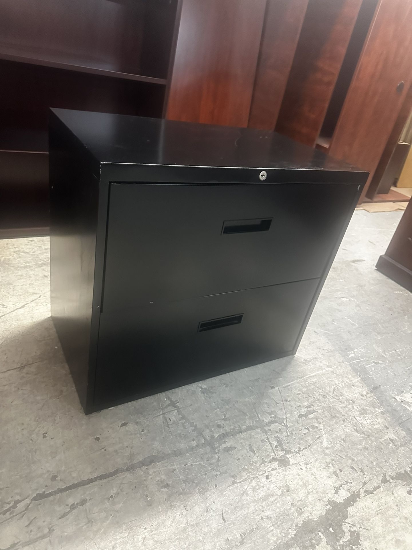 STEELCASE “FILE CABINET 2 DRAWERS LATERAL METAL FILE WITH KEY