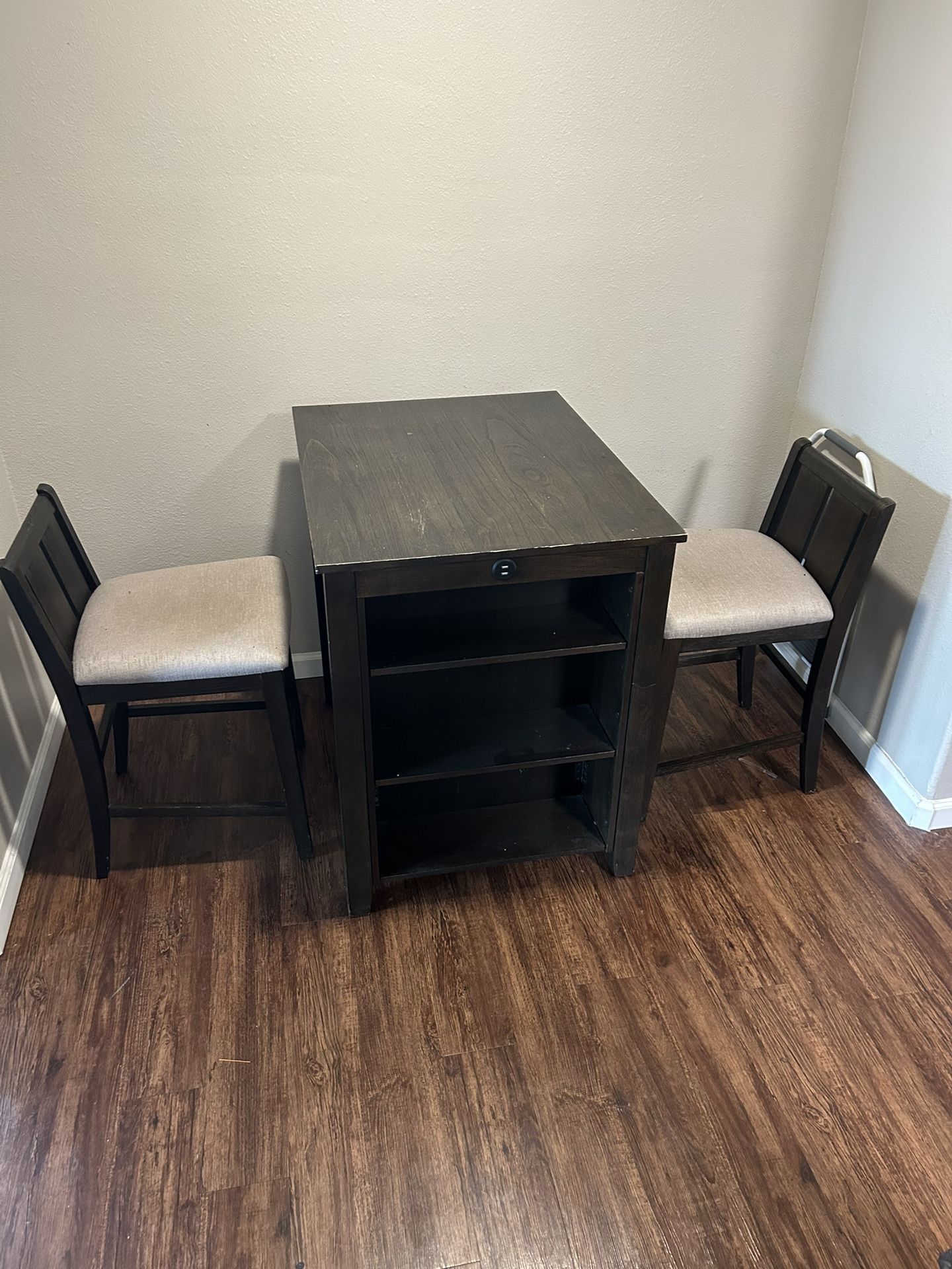 Coffee Table With Plug-In Outlets